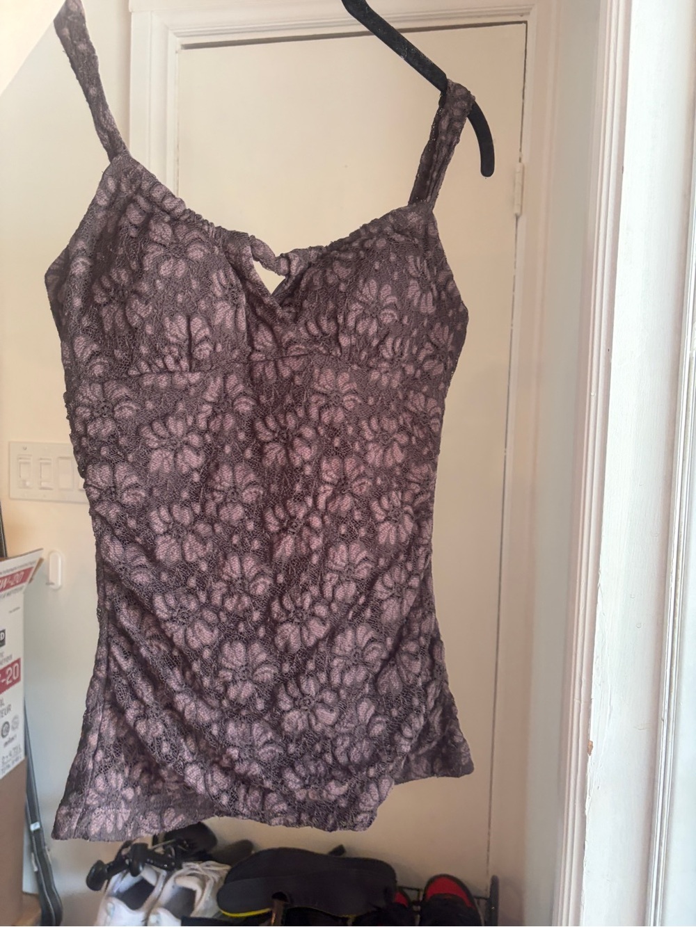 Vintage Suzy shier Women's Lace-Overlay Cami Top